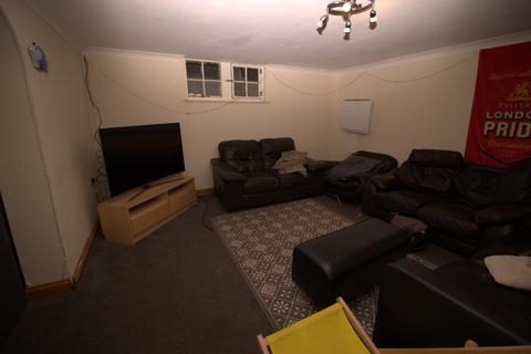 10 bedroom terraced house to rent, Regent Park Avenue, Leeds LS6