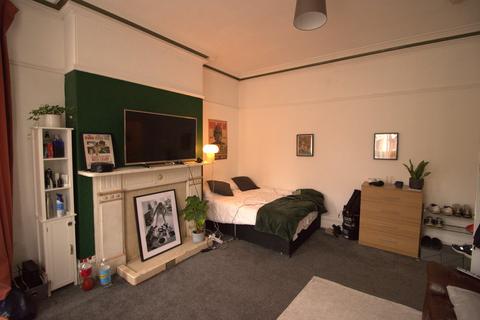 undefined, Regent Park Avenue, Leeds LS6