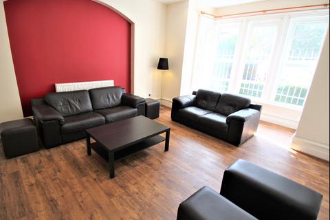 12 bedroom detached house to rent, Grosvenor Road, leeds LS6