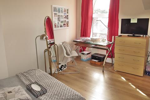 12 bedroom detached house to rent, Grosvenor Road, leeds LS6
