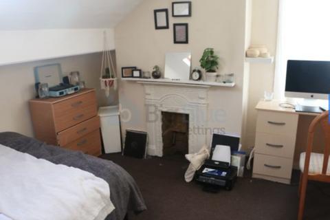 7 bedroom terraced house to rent, 99 Brudenell Road, Hyde Park, Leeds LS6