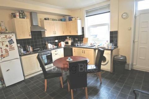 4 bedroom terraced house to rent, 6 Ashville Terrace, Hyde Park, Leeds LS6