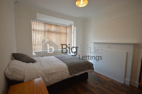 4 bedroom property to rent, 20 Mayville Road, Hyde Park, Leeds LS6
