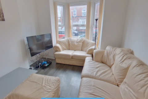 4 bedroom terraced house to rent, 19 Ashville Terrace, Hyde Park, Leeds LS6