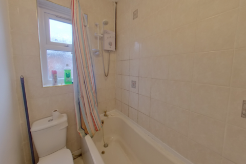 4 bedroom terraced house to rent, 19 Ashville Terrace, Hyde Park, Leeds LS6