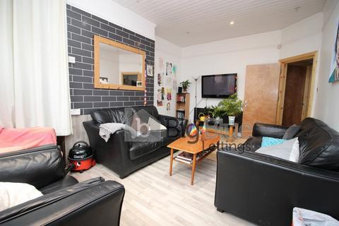 7 bedroom terraced house to rent, 49 Richmond Avenue, Hyde Park, Leeds LS6
