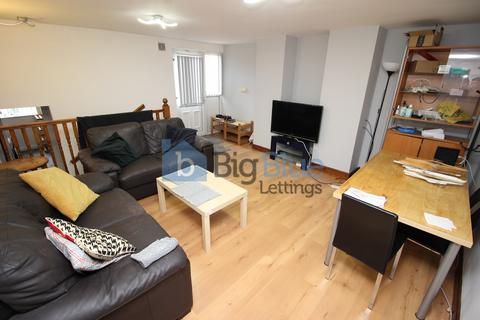 3 bedroom terraced house to rent, 163b Royal park Terrace, Hyde Park, Leeds LS6