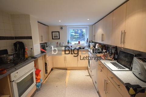 5 bedroom property to rent, 5 Delph Mount, Hyde Park, Leeds LS6