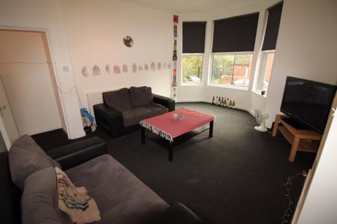 4 bedroom flat to rent, 5a Chestnut Avenue, Hyde Park, Leeds LS6