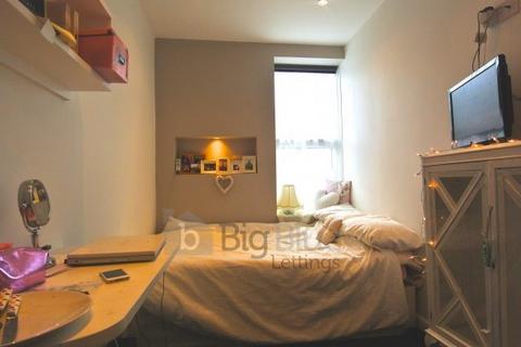 4 bedroom flat to rent, 5a Chestnut Avenue, Hyde Park, Leeds LS6
