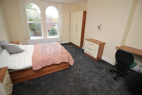 10 bedroom terraced house to rent, 16 Bainbrigge Road, Headingley, Leeds LS6