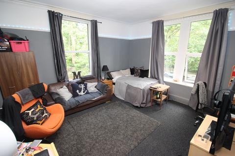 12 bedroom detached house to rent, Grosvenor Road, leeds LS6