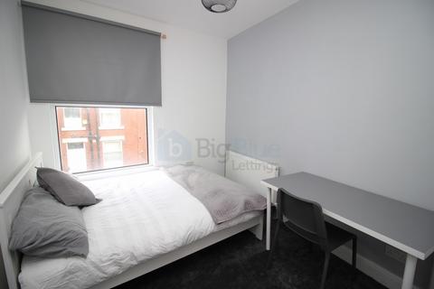 2 bedroom terraced house to rent, 22 Kelsall Avenue, Hyde Park, Leeds LS6