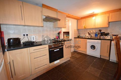 7 bedroom property to rent, 139 Brudenell Road, Hyde Park, Leeds LS6