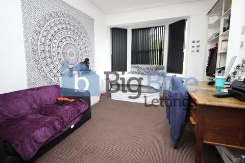 undefined, 9 Ash Grove, Hyde Park, Leeds LS6