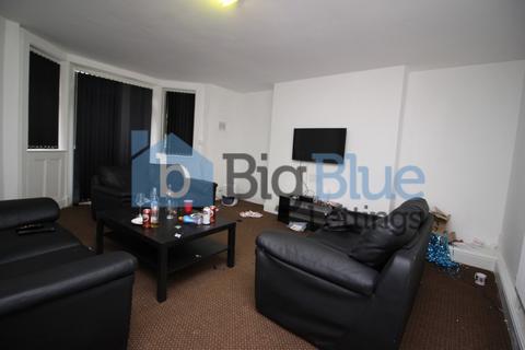 undefined, 9 Ash Grove, Hyde Park, Leeds LS6