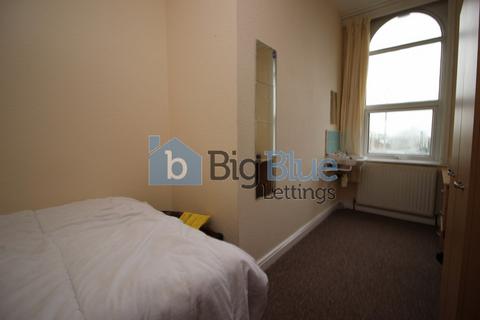 7 bedroom terraced house to rent, 19 Blackman Lane, Near University, Leeds LS2