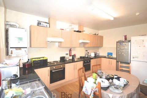 9 bedroom terraced house to rent, 13 Regent Park Terrace, Hyde Park, Leeds LS6