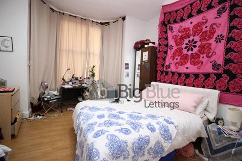 7 bedroom terraced house to rent, 29 Norwood Road, Hyde Park, Leeds LS6