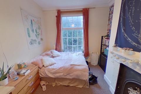 9 bedroom terraced house to rent, 34 Cliff Road, Hyde Park, Leeds LS6