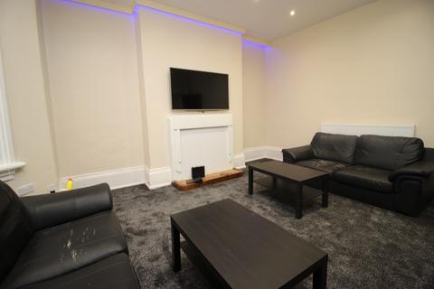 8 bedroom terraced house to rent, 58 Cardigan Road, Headingley, Leeds LS6