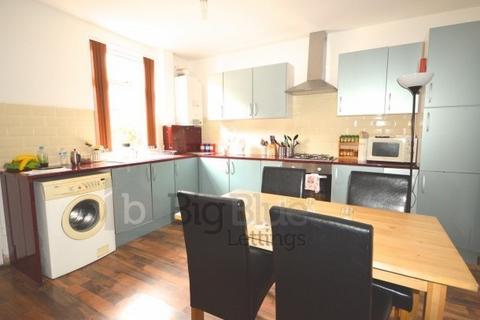 4 bedroom terraced house to rent, 22 Mayville Road, Hyde Park, Leeds LS6