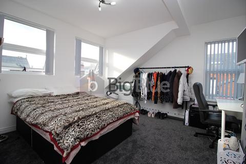 5 bedroom terraced house to rent, Elizabeth Street, Hyde Park, Leeds LS6