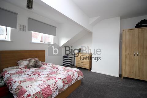 6 bedroom terraced house to rent, 5 The Village Street, Burley, Leeds LS4