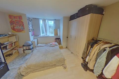 7 bedroom property to rent - 95 Brudenell Road, Hyde Park, Leeds LS6