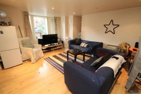 2 bedroom flat to rent, Flat 1, 39 Regent Park Terrace, Hyde Park, Leeds LS6
