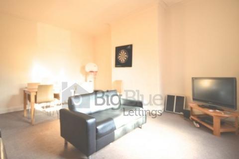 4 bedroom flat to rent, 52a Cardigan Road, Headingley, Leeds LS6