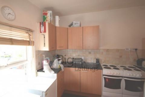 4 bedroom flat to rent, 52a Cardigan Road, Headingley, Leeds LS6