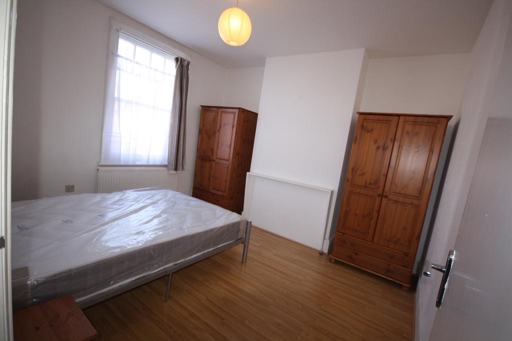 Beatrice Avenue Norbury London SW16 1 bed flat 1 200 pcm