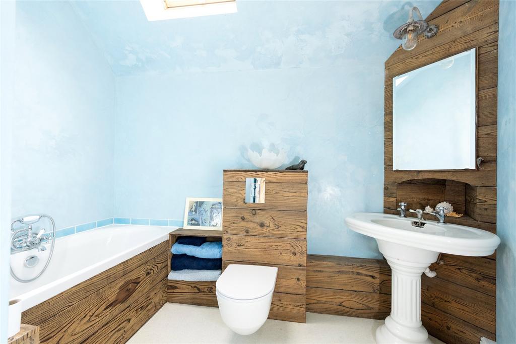 En Suite Bathroom