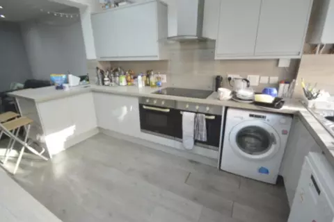 7 bedroom detached house to rent – pohled 3