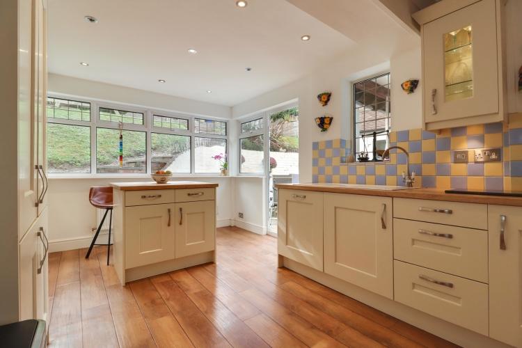 Kitchen / Breakfast Room