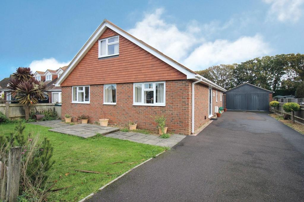 Solent Road, Hill Head, Hampshire, PO14 4 bed detached house £850,000