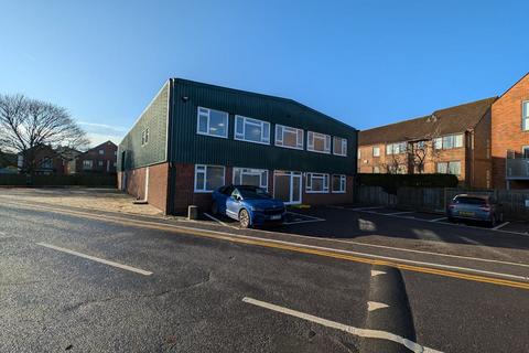 Trade counter to rent, 10 Carvers Trading Estate, Southampton Road, Ringwood, BH24 1JS