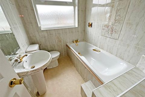 4 Windrush Road, Hollywood, Birmingham, B47 5QA