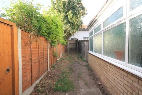 8a Castle Road, Clacton-on-sea, CO15 1JG