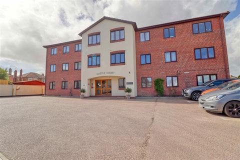 2 bedroom apartment for sale, Clacton on Sea CO15