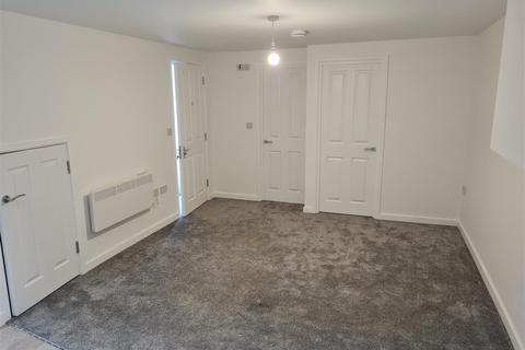 2f Castle Road, Clacton-on-sea, CO15 1JG