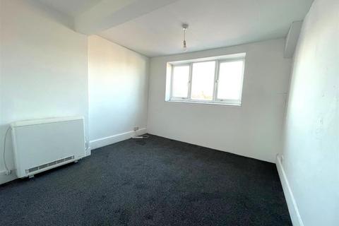 2 bedroom apartment for sale, Clacton on Sea CO15