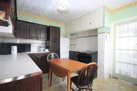 164 Burrs Road, Clacton-on-sea, CO15 4LH