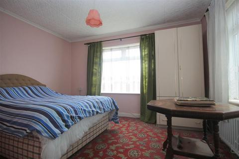 164 Burrs Road, Clacton-on-sea, CO15 4LH