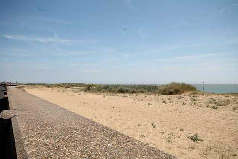 38 Brooklands, Jaywick, Clacton-on-sea, CO15 2JS