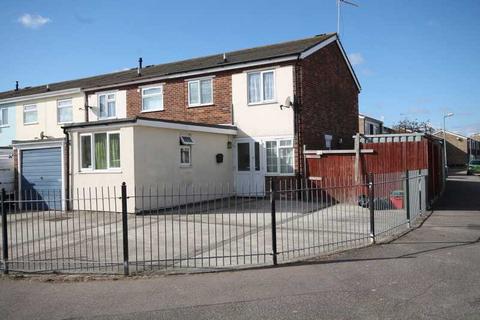 2 Almond Close, Clacton-on-sea, CO15 2BW