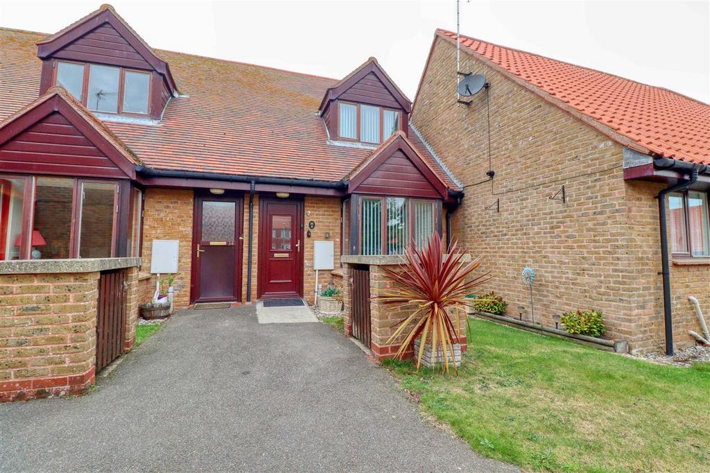 Holland on Sea CO15 2 bed terraced house for sale £165,000