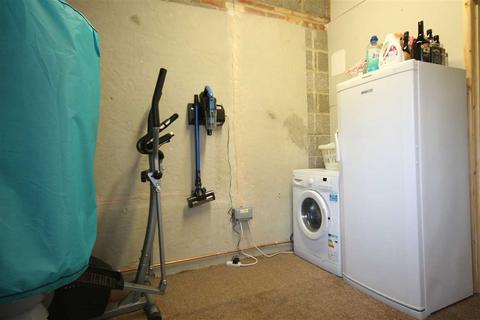 4 Camellia Crescent, Clacton-on-sea, CO16 7ET