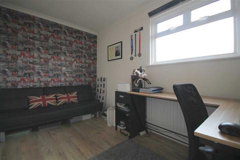 4 Camellia Crescent, Clacton-on-sea, CO16 7ET